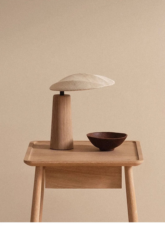 מנורת שולחן עץ דקורטיבית